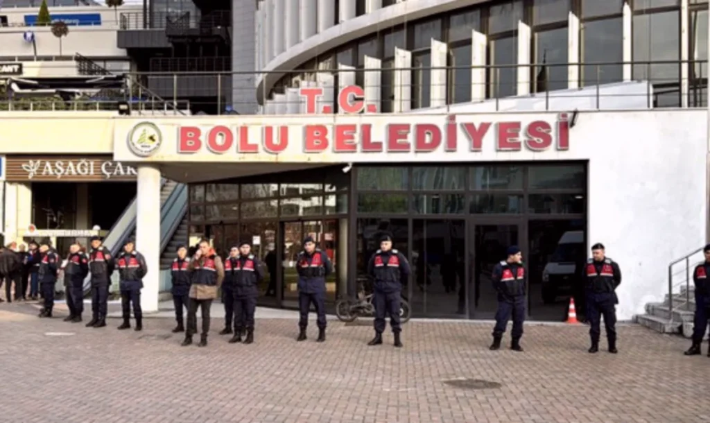 Konya yolsuzluk soruşturması - Konya'da Yolsuzluk Soruşturması: 4 Kişi Tutuklandı